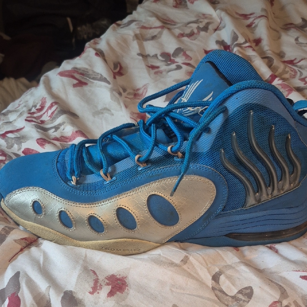 Nike Blue and Silver Men's Shoes